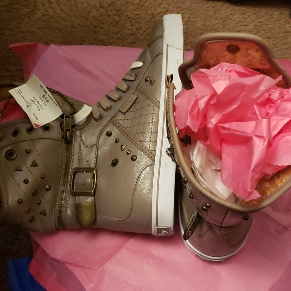 Sneaker - Picture 5 of 6